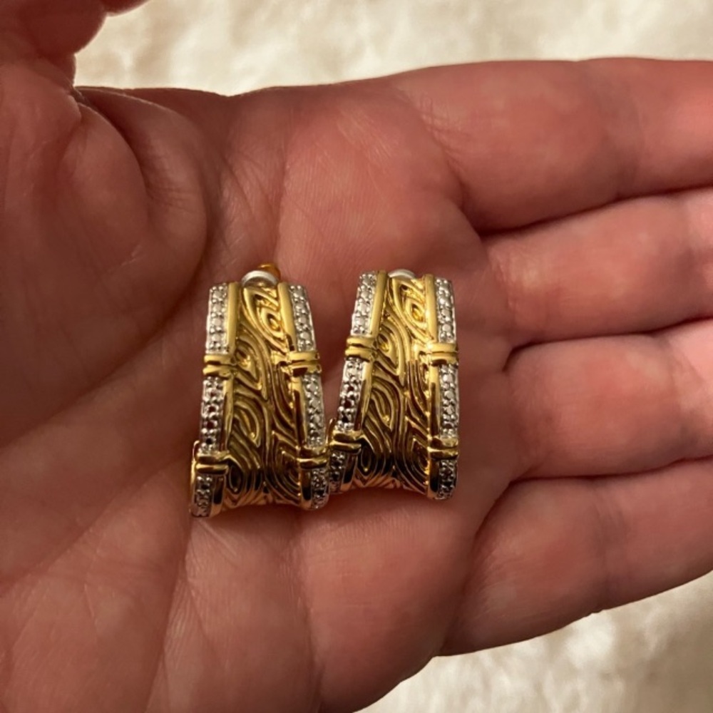 Two Toned Textured Earrings - Picture 3 of 7